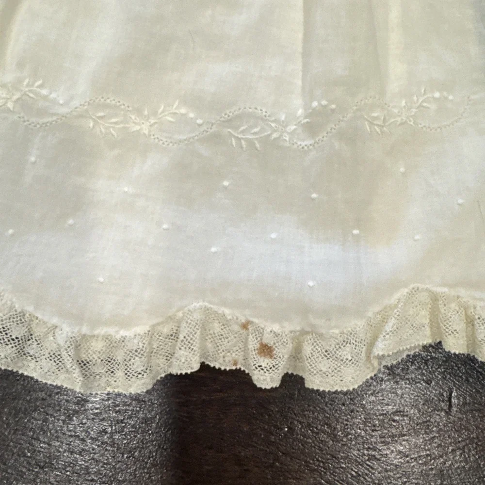 Vintage Feltman Bros 0-3 Month off white lined dress with‎ vintage bonnet